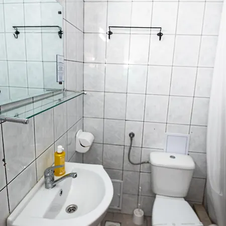 Hotel Semiramis 2*