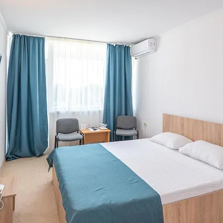 Hotel Semiramis 2*
